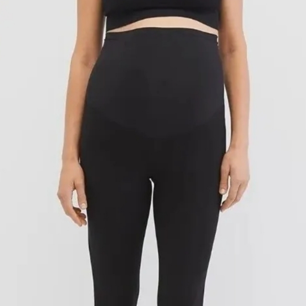 Motherhood Maternity Women's Secret Belly Capri Leggings Black size L